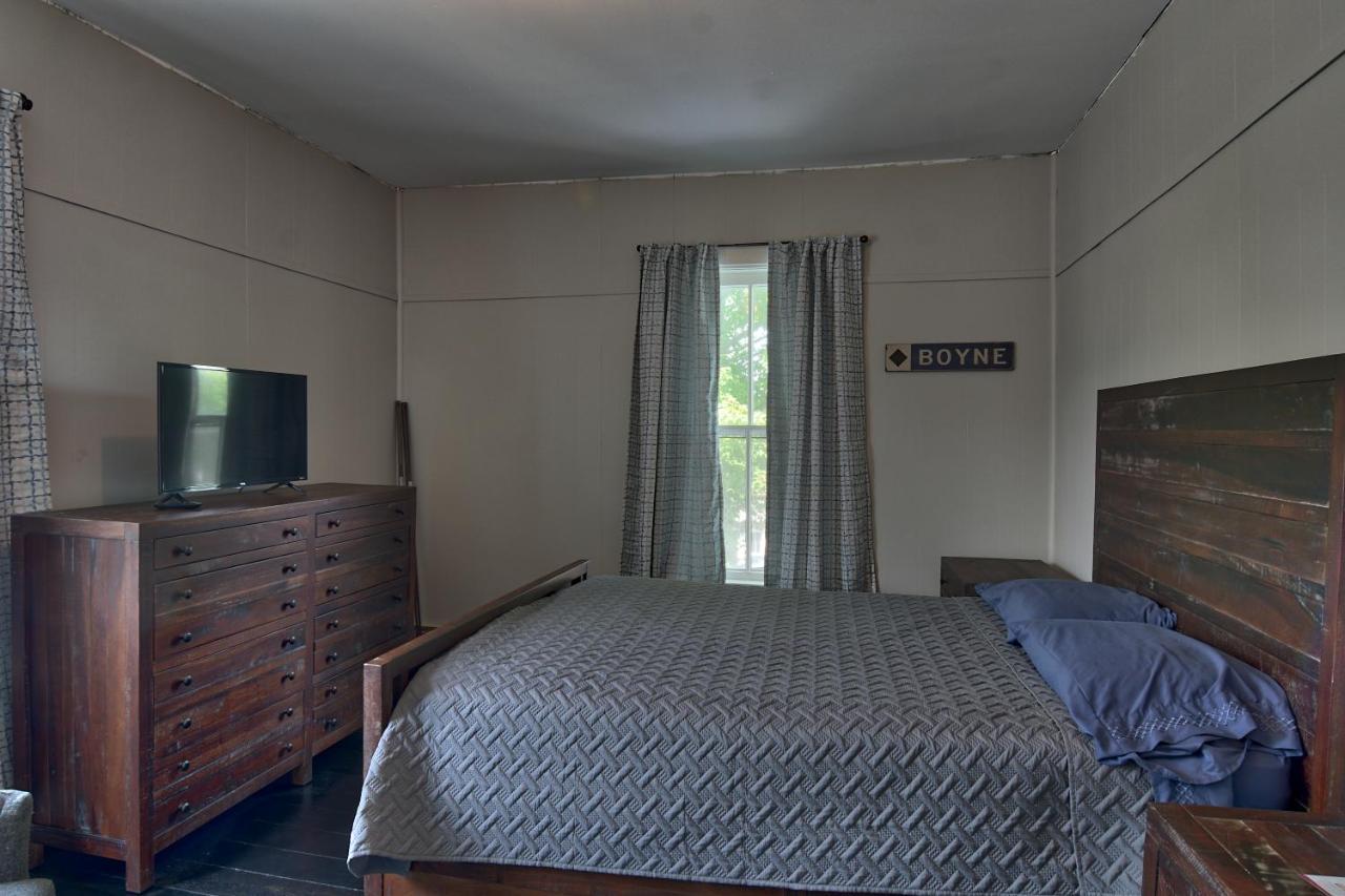 Charlevoix House B&B 외부 사진